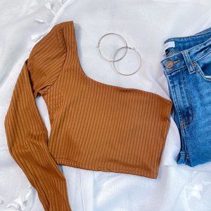 one shoulder long sleeve crop top